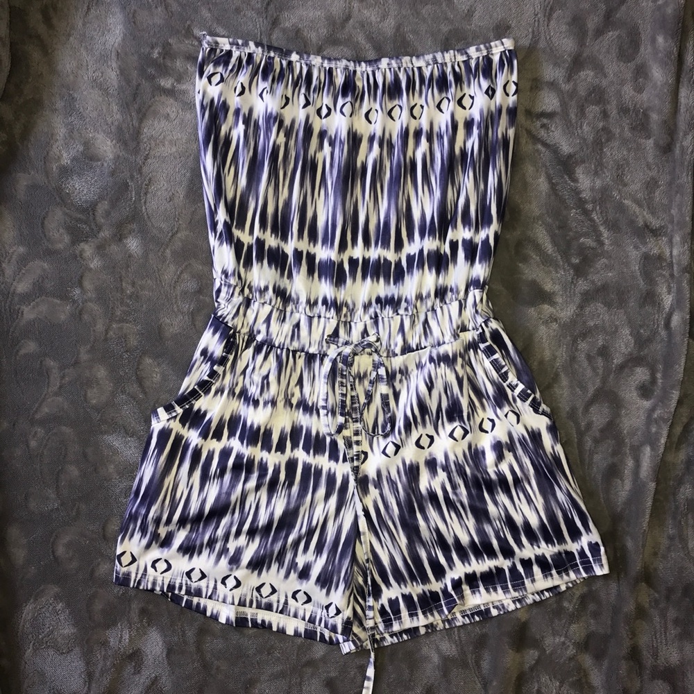 Blue and white strapless romper